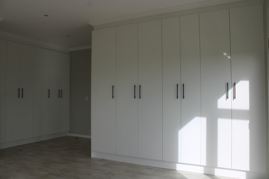 4 Bedroom Property for Sale in Kidds Beach Eastern Cape